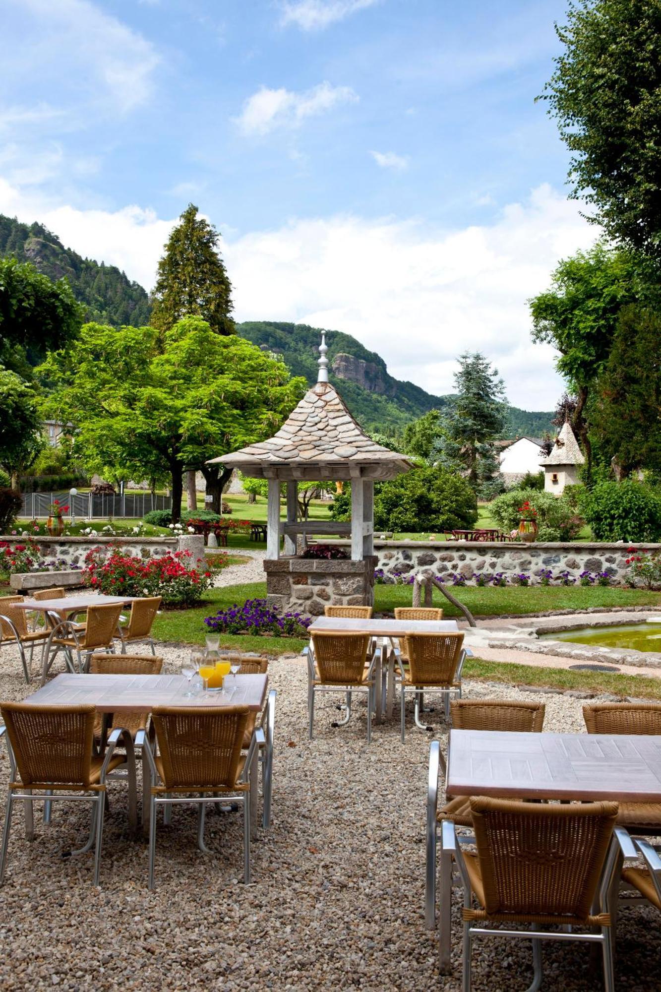 Hotel Beausejour วิค-ซูร์-แซร์ ภายนอก รูปภาพ